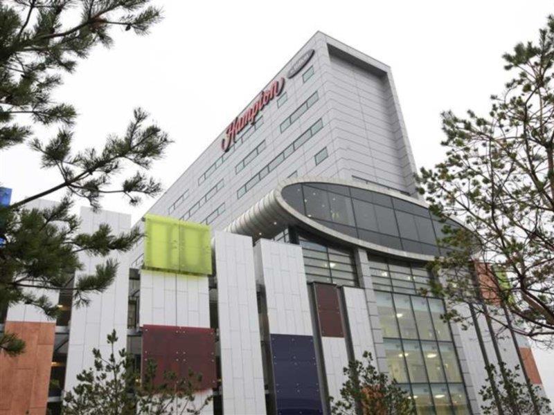 Hampton By Hilton Liverpool John Lennon Airport Speke Exterior foto